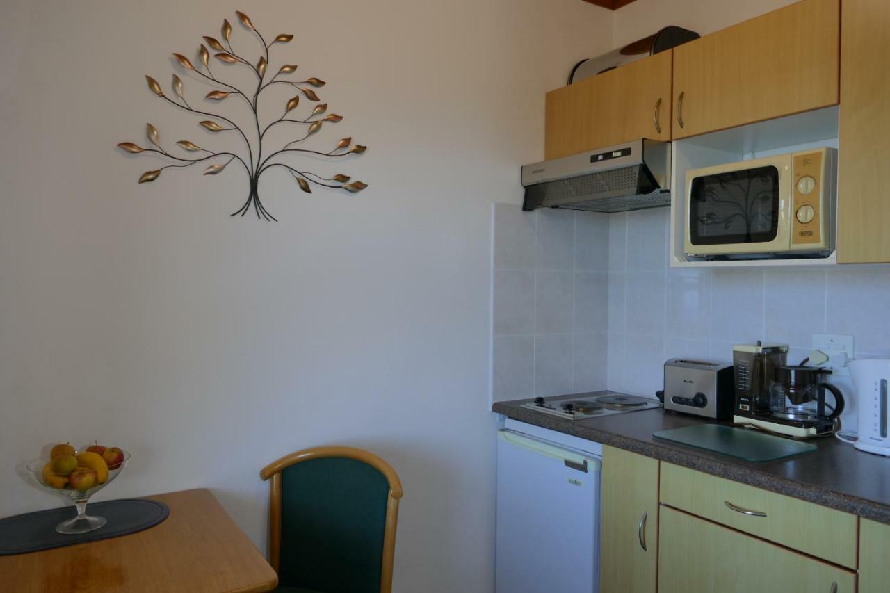 Guest House Michelitsch เคปทาวน์ ภายนอก รูปภาพ